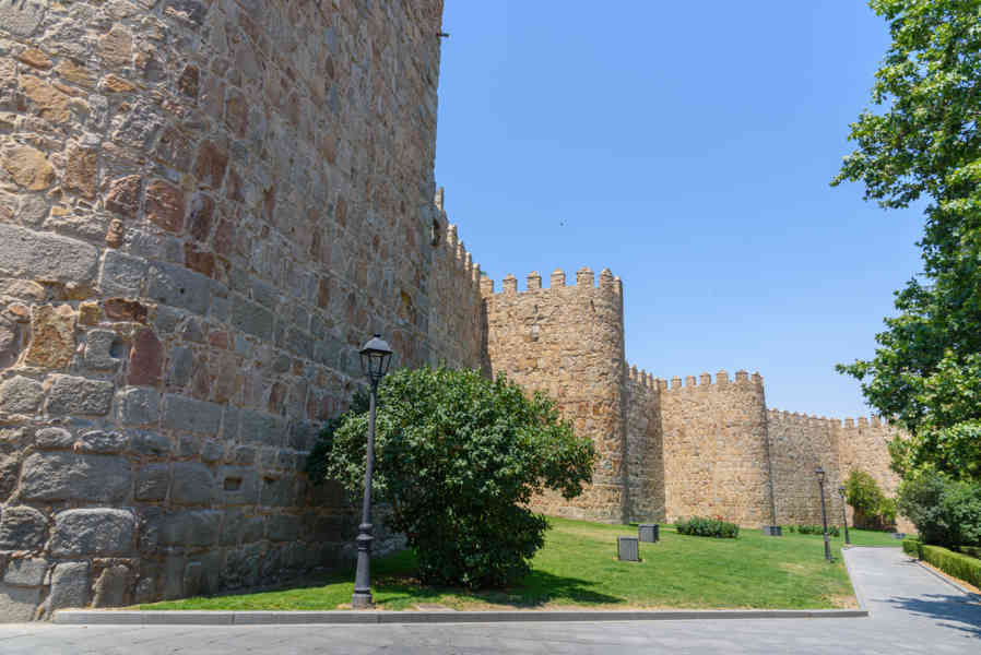 Ávila 105 - muralla.jpg